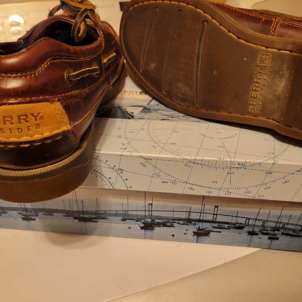 Sperry Topsiders Men's 10 1/2 Amaretto color with box (worn once)